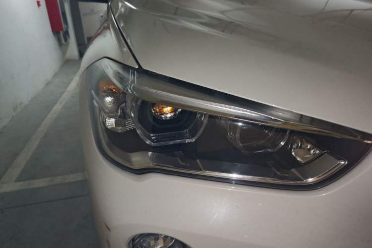 Used BMW X1 2018 sDrive18Li Luxury Model Right Front Headlight