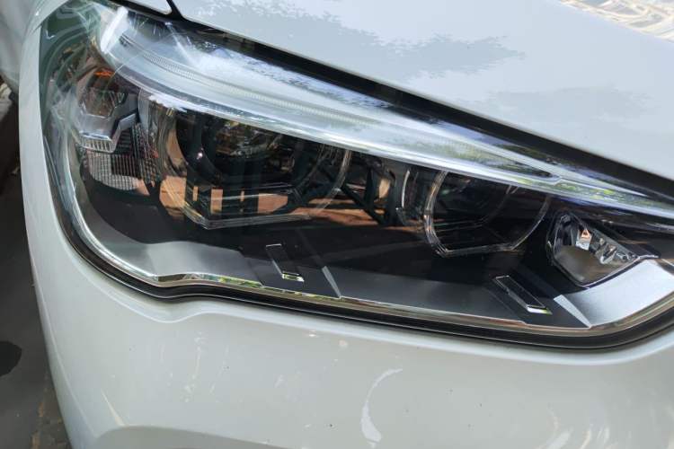 Used BMW X1 2018 xDrive20Li Luxury Edition Right Front Headlight