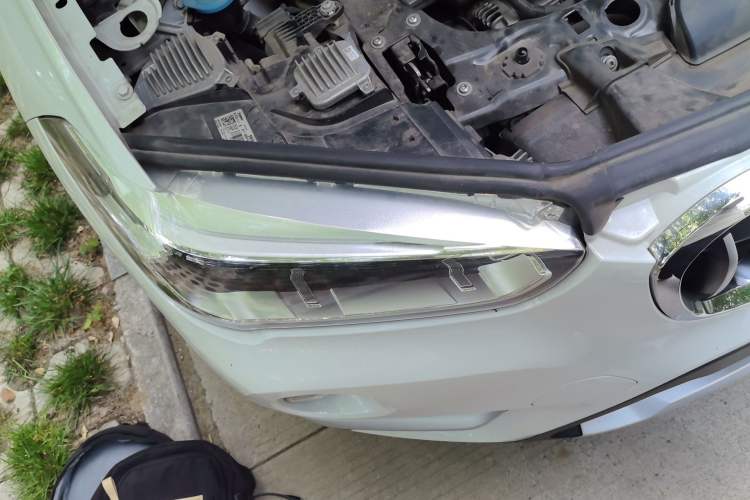 Used BMW X1 2018 sDrive18Li Luxury Model Right Front Headlight