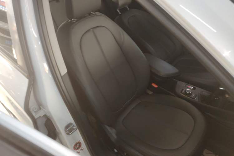 Used BMW X1 2018 sDrive18Li Fashion Model Right Front Seat
