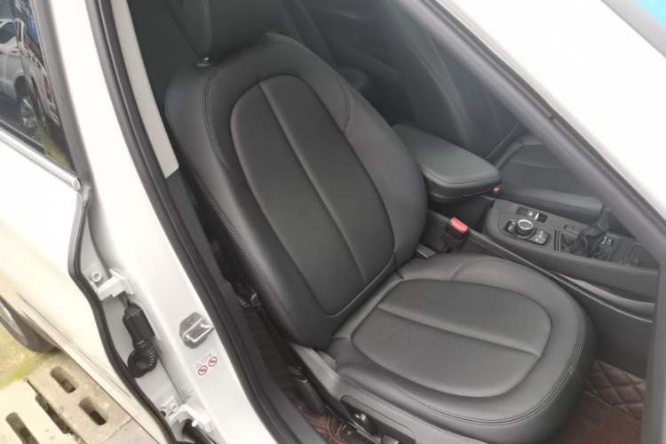 Used BMW X1 2018 sDrive20Li Leading Model Right Front Seat