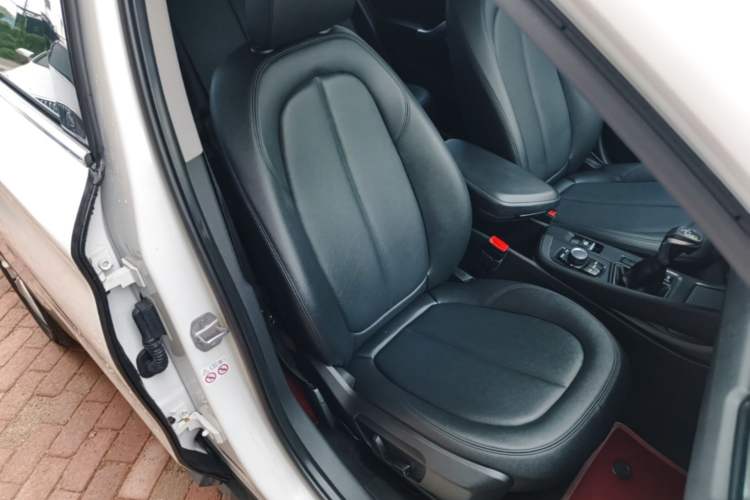 Used BMW X1 2018 sDrive18Li Fashion Model Right Front Seat