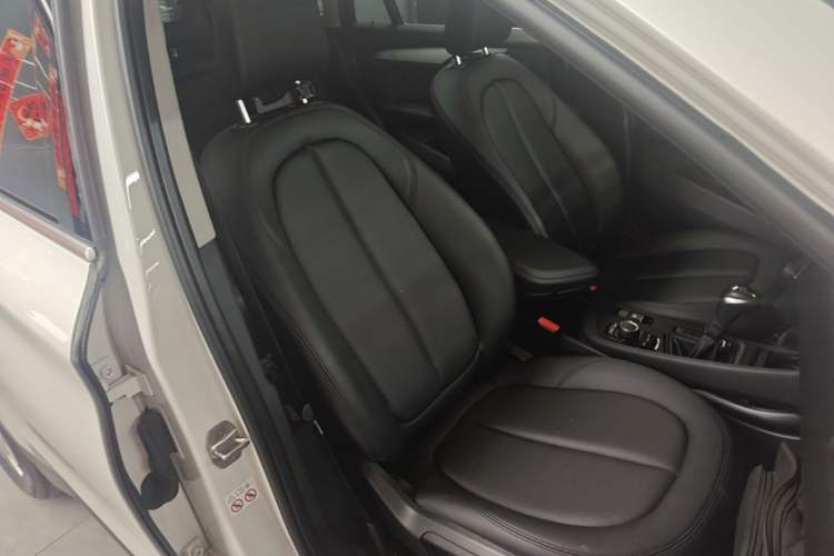 Used BMW X1 2018 sDrive20Li Leading Model Right Front Seat
