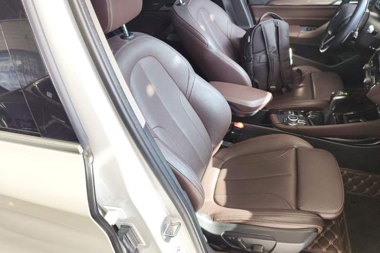 Used BMW X1 2018 xDrive20Li Luxury Edition Right Front Seat