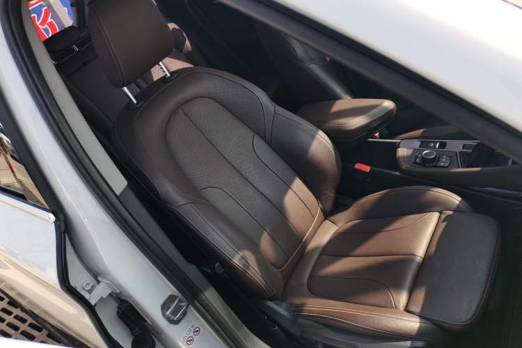Used BMW X1 2018 sDrive18Li Luxury Model Right Front Seat