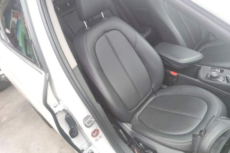 Used BMW X1 2018 sDrive20Li Leading Model Right Front Seat