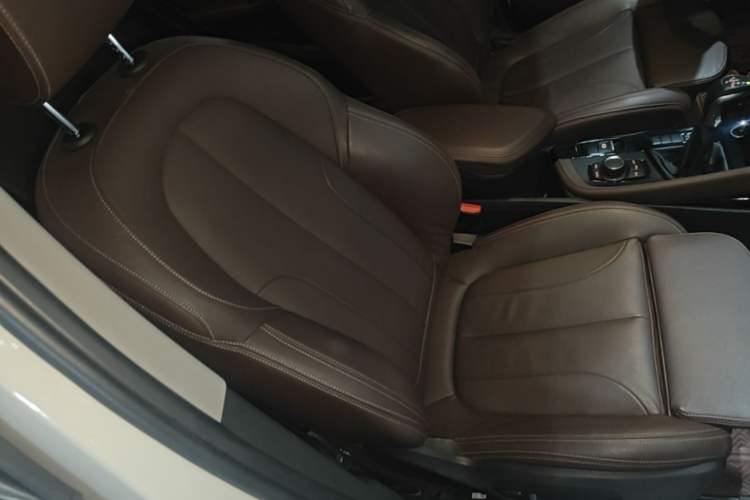 Used BMW X1 2018 sDrive18Li Luxury Model Right Front Seat