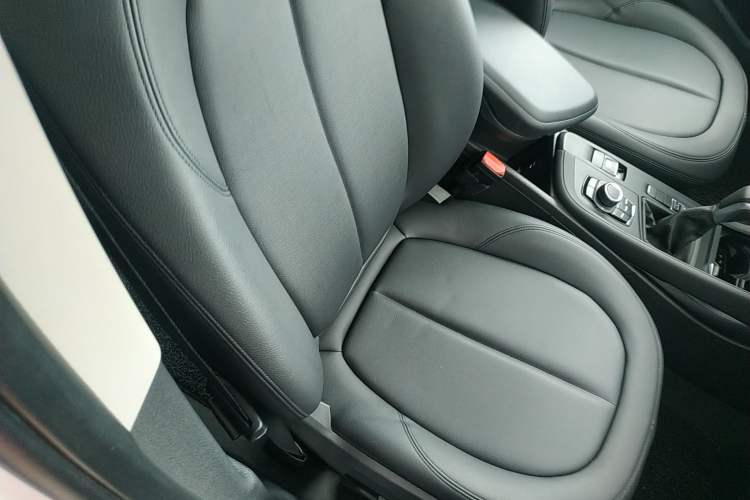 Used BMW X1 2018 sDrive20Li Leading Model Right Front Seat