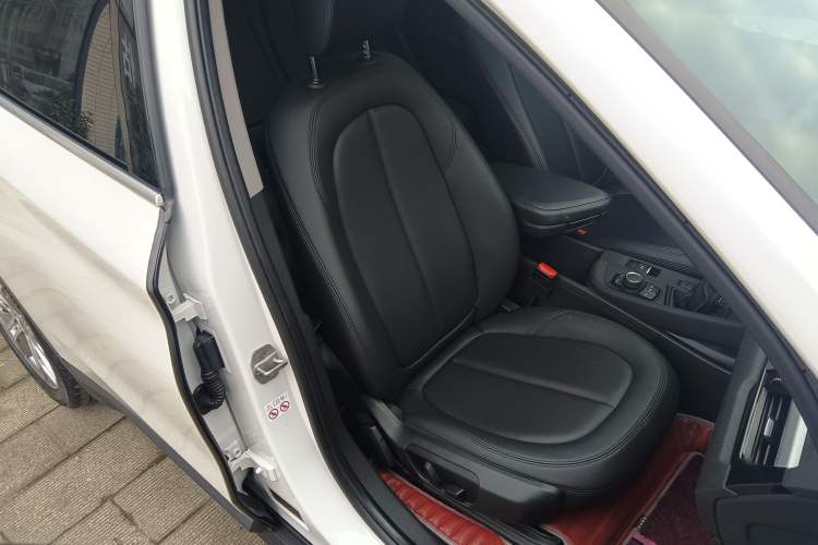 Used BMW X1 2018 sDrive20Li Leading Model Right Front Seat