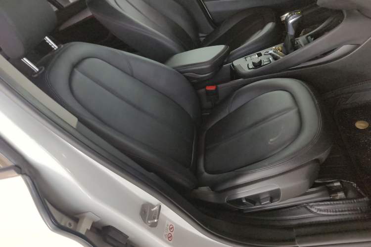 Used BMW X1 2018 sDrive18Li Fashion Model Right Front Seat
