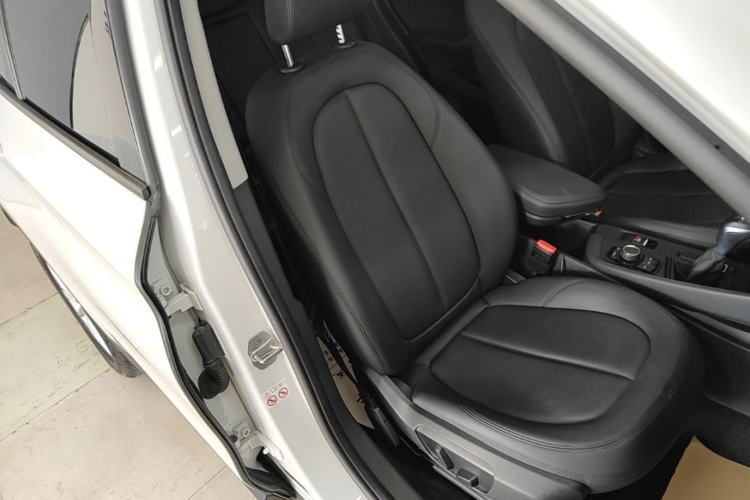 Used BMW X1 2018 sDrive18Li Fashion Model Right Front Seat