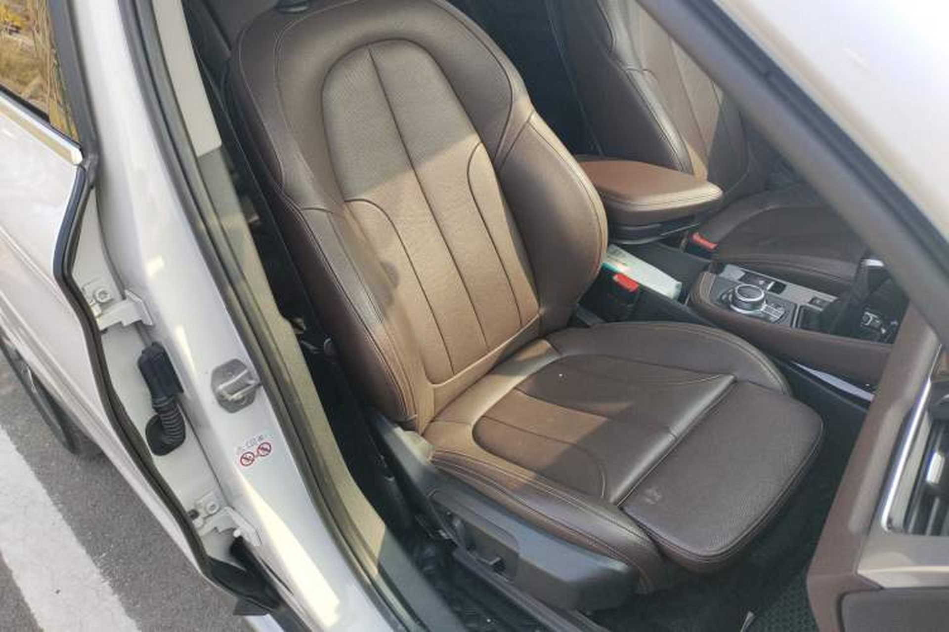 Used BMW X1 2018 xDrive20Li Luxury Edition Right Front Seat