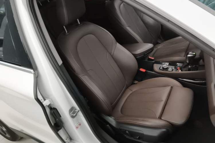 Used BMW X1 2018 sDrive18Li Luxury Model Right Front Seat