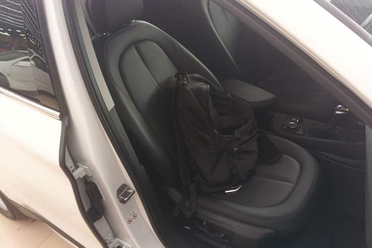 Used BMW X1 2018 sDrive18Li Fashion Model Right Front Seat