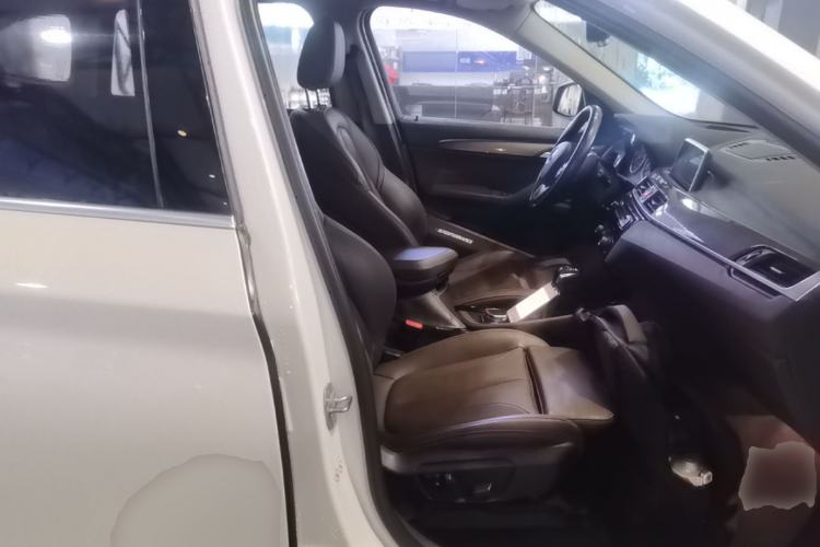 Used BMW X1 2018 xDrive20Li Luxury Model Right Front Seat