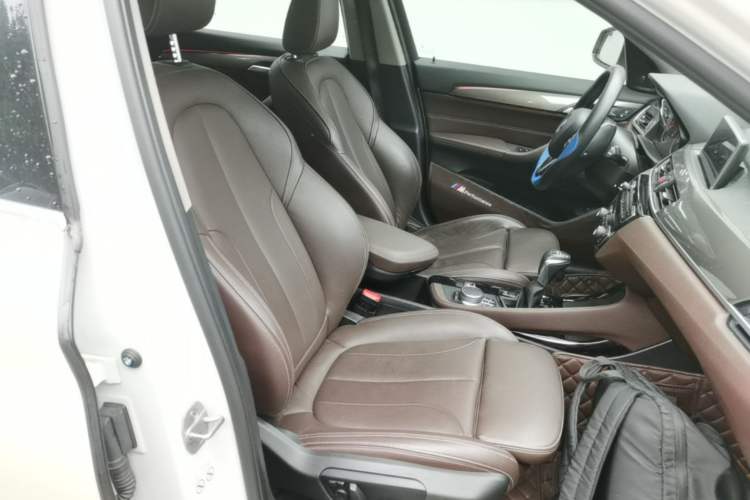 Used BMW X1 2018 xDrive20Li Luxury Model Right Front Seat