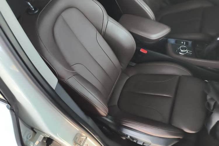 Used BMW X1 2018 xDrive20Li Luxury Edition Right Front Seat