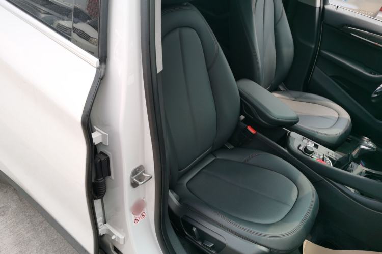 Used BMW X1 2018 sDrive20Li Leading Model Right Front Seat