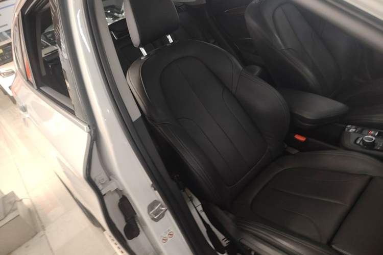 Used BMW X1 2018 sDrive18Li Luxury Model Right Front Seat