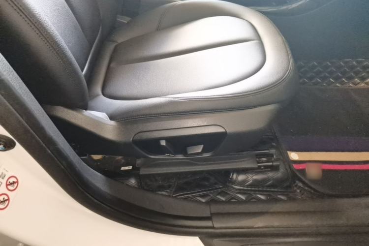 Used BMW X1 2018 sDrive20Li Leading Model Right Front Seat
