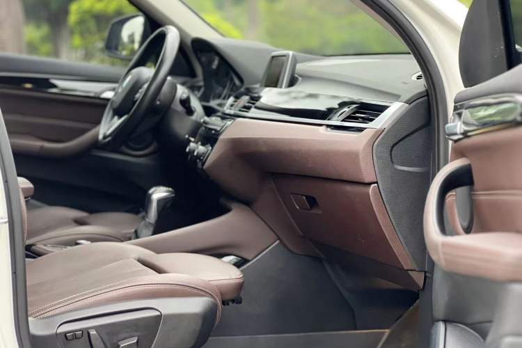 Used BMW X1 2018 sDrive18Li Luxury Model Right Front Seat