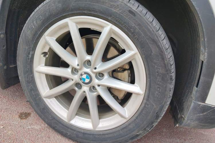 Used BMW X1 2018 sDrive18Li Fashion Model Right Front Wheel Hub