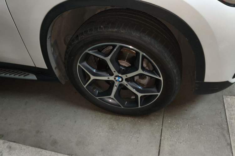 Used BMW X1 2018 sDrive18Li Luxury Model Right Front Wheel Hub