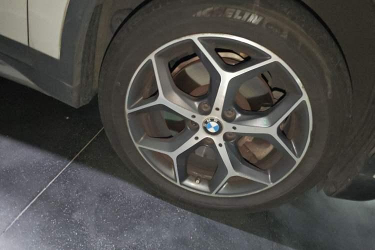 Used BMW X1 2018 xDrive20Li Luxury Edition Right Front Wheel Hub