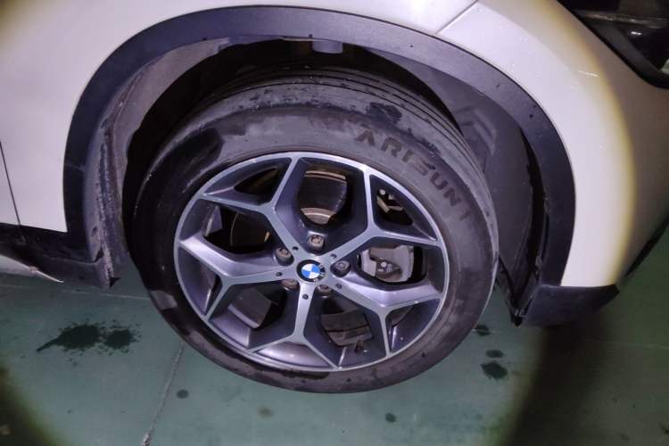 Used BMW X1 2018 xDrive20Li Luxury Edition Right Front Wheel Hub