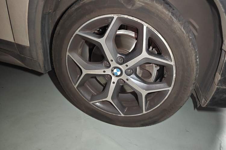Used BMW X1 2018 sDrive18Li Luxury Model Right Front Wheel Hub