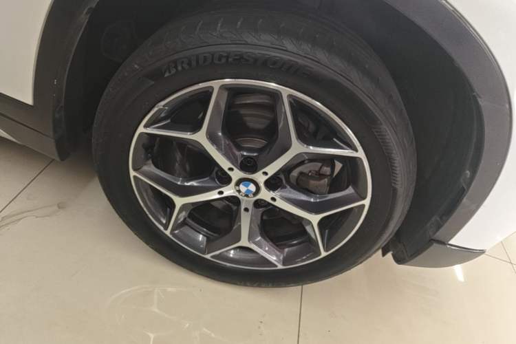 Used BMW X1 2018 sDrive18Li Fashion Model Right Front Wheel Hub