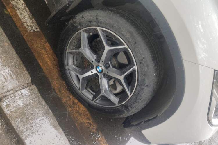 Used BMW X1 2018 xDrive20Li Luxury Edition Right Front Wheel Hub