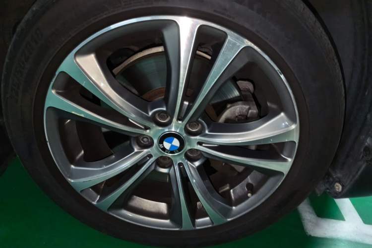 Used BMW X1 2018 xDrive20Li Luxury Edition Right Front Wheel Hub