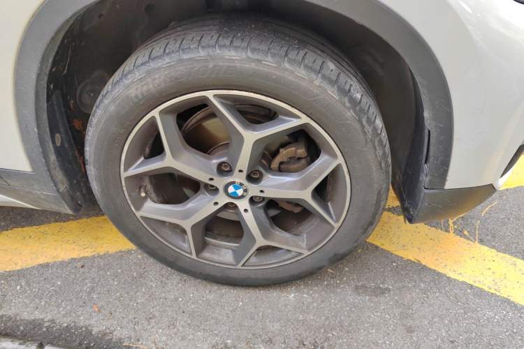 Used BMW X1 2018 sDrive18Li Luxury Model Right Front Wheel Hub