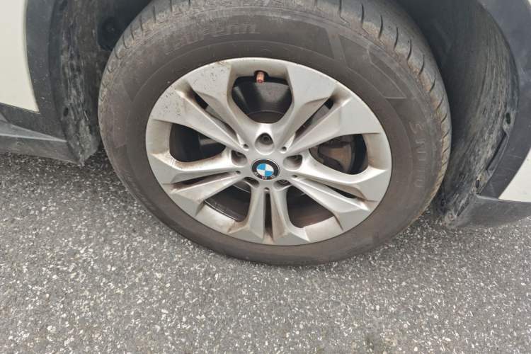 Used BMW X1 2018 sDrive18Li Fashion Model Right Front Wheel Hub