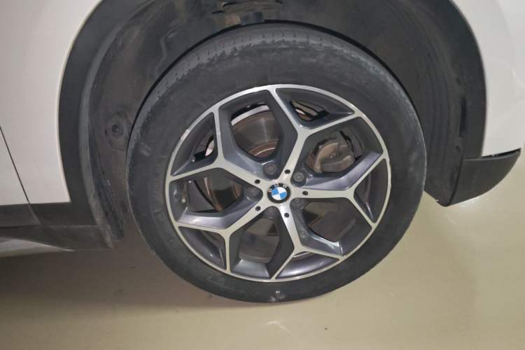Used BMW X1 2018 xDrive20Li Luxury Edition Right Front Wheel Hub