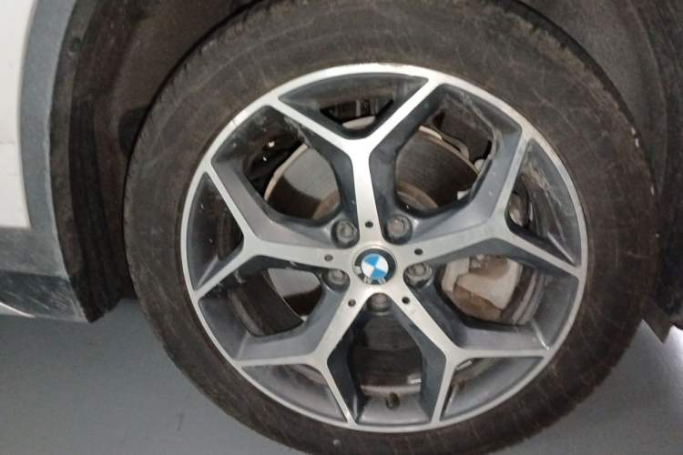Used BMW X1 2018 xDrive20Li Luxury Edition Right Front Wheel Hub