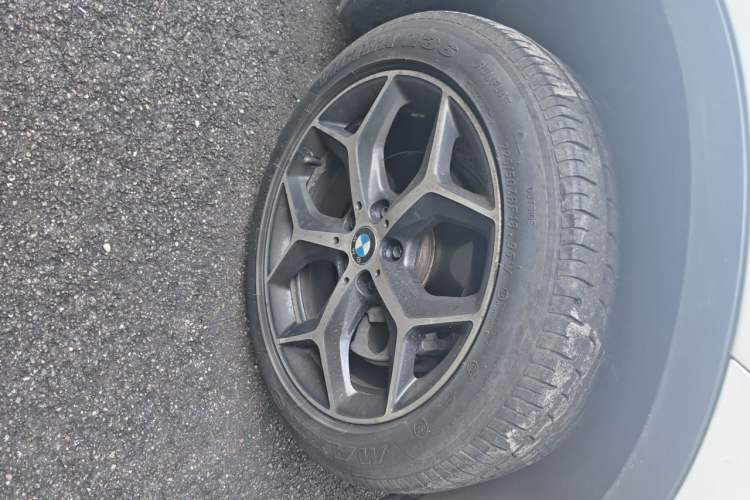 Used BMW X1 2018 sDrive18Li Luxury Model Right Front Wheel Hub