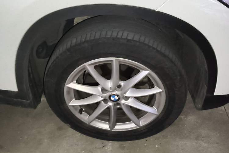 Used BMW X1 2018 sDrive18Li Fashion Model Right Front Wheel Hub