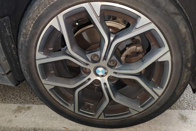 Used BMW X1 2018 sDrive18Li Fashion Model Right Front Wheel Hub