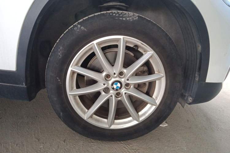 Used BMW X1 2018 sDrive18Li Fashion Model Right Front Wheel Hub