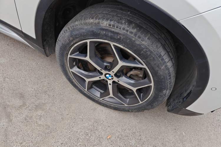 Used BMW X1 2018 xDrive20Li Luxury Model Right Front Wheel Hub