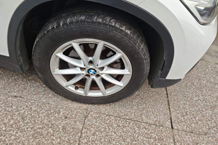 Used BMW X1 2018 sDrive18Li Fashion Model Right Front Wheel Hub