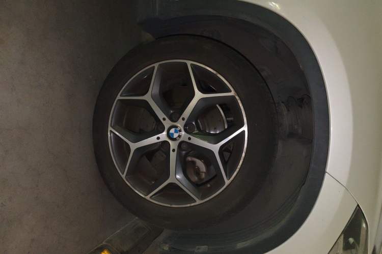 Used BMW X1 2018 xDrive20Li Luxury Edition Right Front Wheel Hub