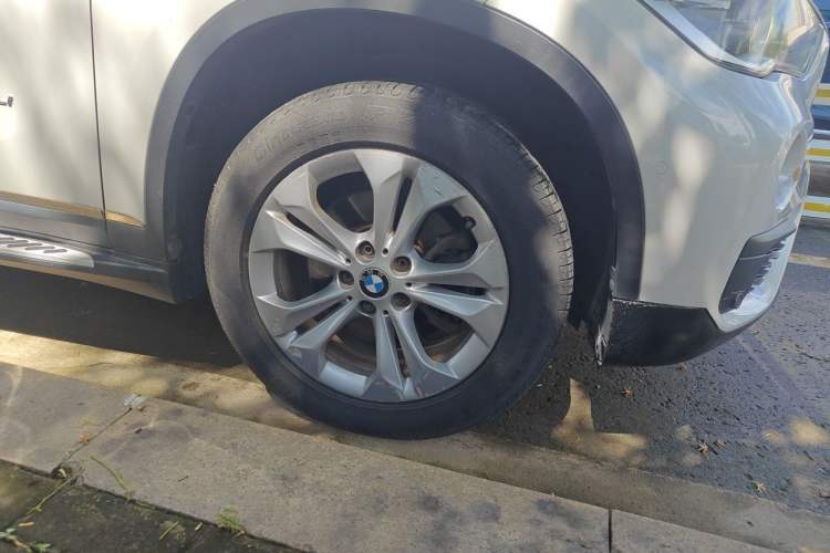 Used BMW X1 2018 sDrive18Li Fashion Model Right Front Wheel Hub