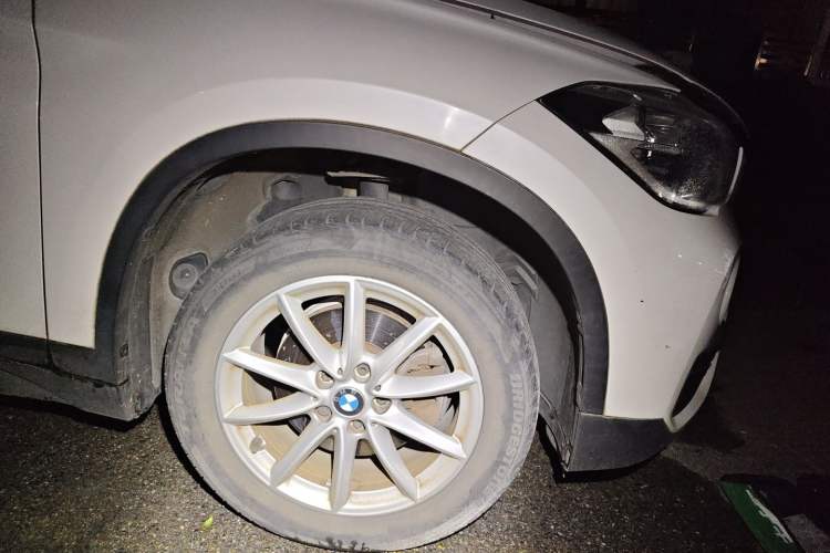 Used BMW X1 2018 sDrive18Li Fashion Model Right Front Wheel Hub