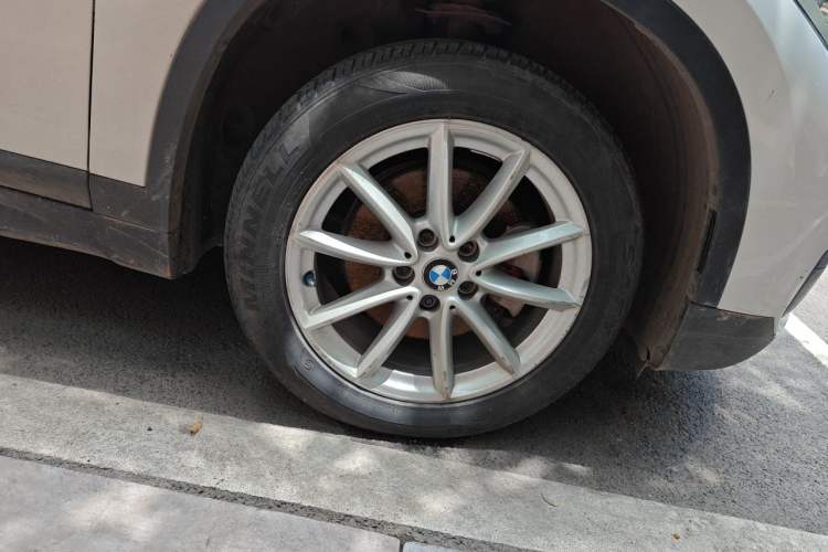 Used BMW X1 2018 sDrive18Li Fashion Model Right Front Wheel Hub