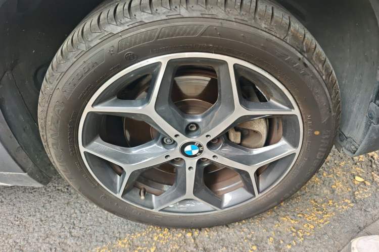 Used BMW X1 2018 xDrive20Li Luxury Edition Right Front Wheel Hub