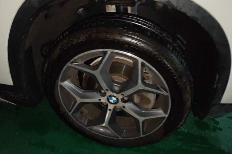 Used BMW X1 2018 xDrive20Li Luxury Edition Right Front Wheel Hub