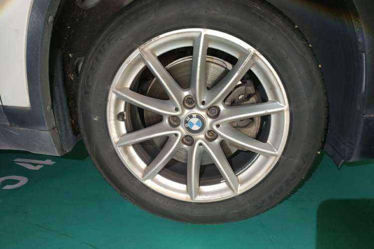 Used BMW X1 2018 sDrive18Li Fashion Model Right Front Wheel Hub